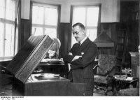 image of Paul Thomas Mann