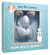 book cover of How Big is Bunny (Puppet Book) by Golden Books