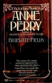 book cover of Bluegate Fields by Τζούλιετ Χιουμ