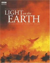 book cover of Light on the Earth by Дэвид Аттенборо