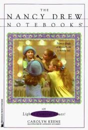 book cover of LIGHTS! CAMERA! CLUES! NANCY DREW NOTEBOOKS #29 (Nancy Drew Notebooks) by Carolyn Keene