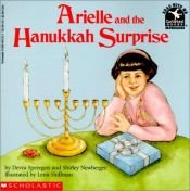 book cover of Arielle and the Hanukkah Surprise (Read With Me) by Devra Newberger Speregen