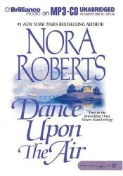 book cover of ?hus tantsides. Esimene raamat triloogiast "Kolme ?e saar" by Nora Roberts