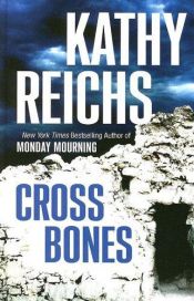 book cover of Cross bones by 凱絲·萊克斯