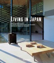 book cover of Living in Japan by アレックス・カー